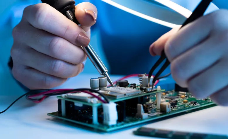 Dedicated TV repair technician vs general home service apps — Vedh Electronics